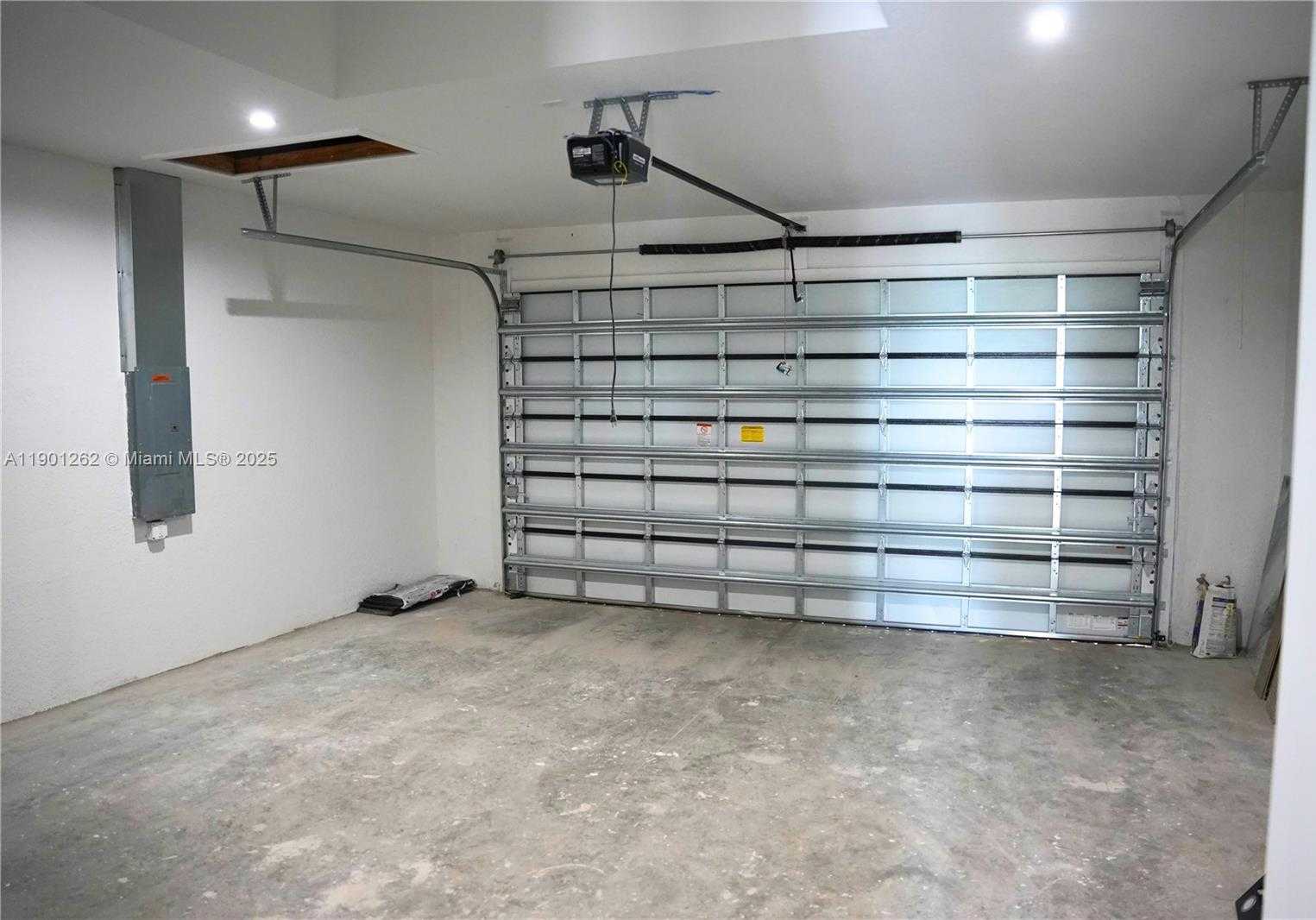 Small Image of 322 NORTH WEST 9TH ST, Cape Coral Number 19