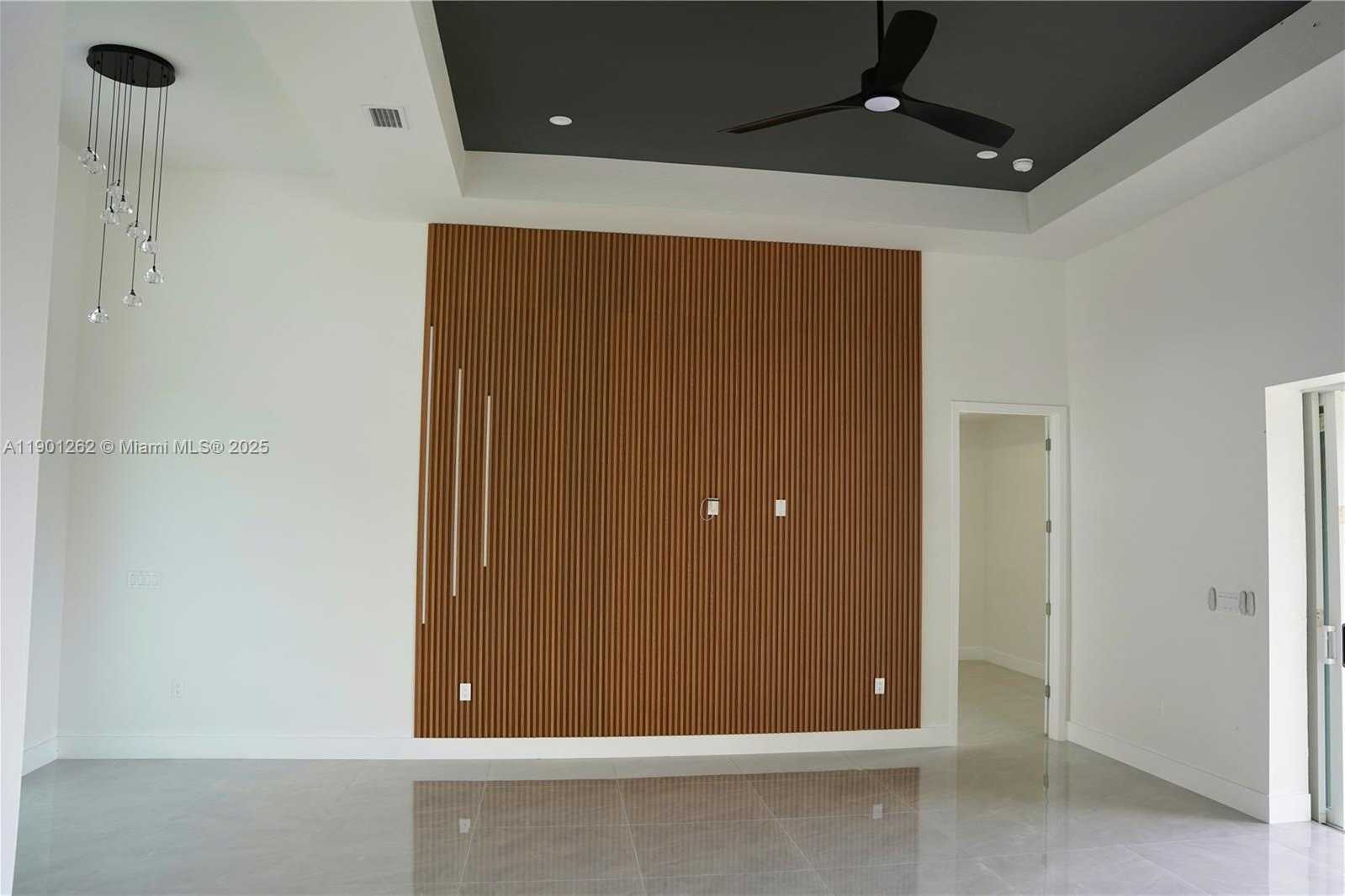 Small Image of 322 NORTH WEST 9TH ST, Cape Coral Number 6