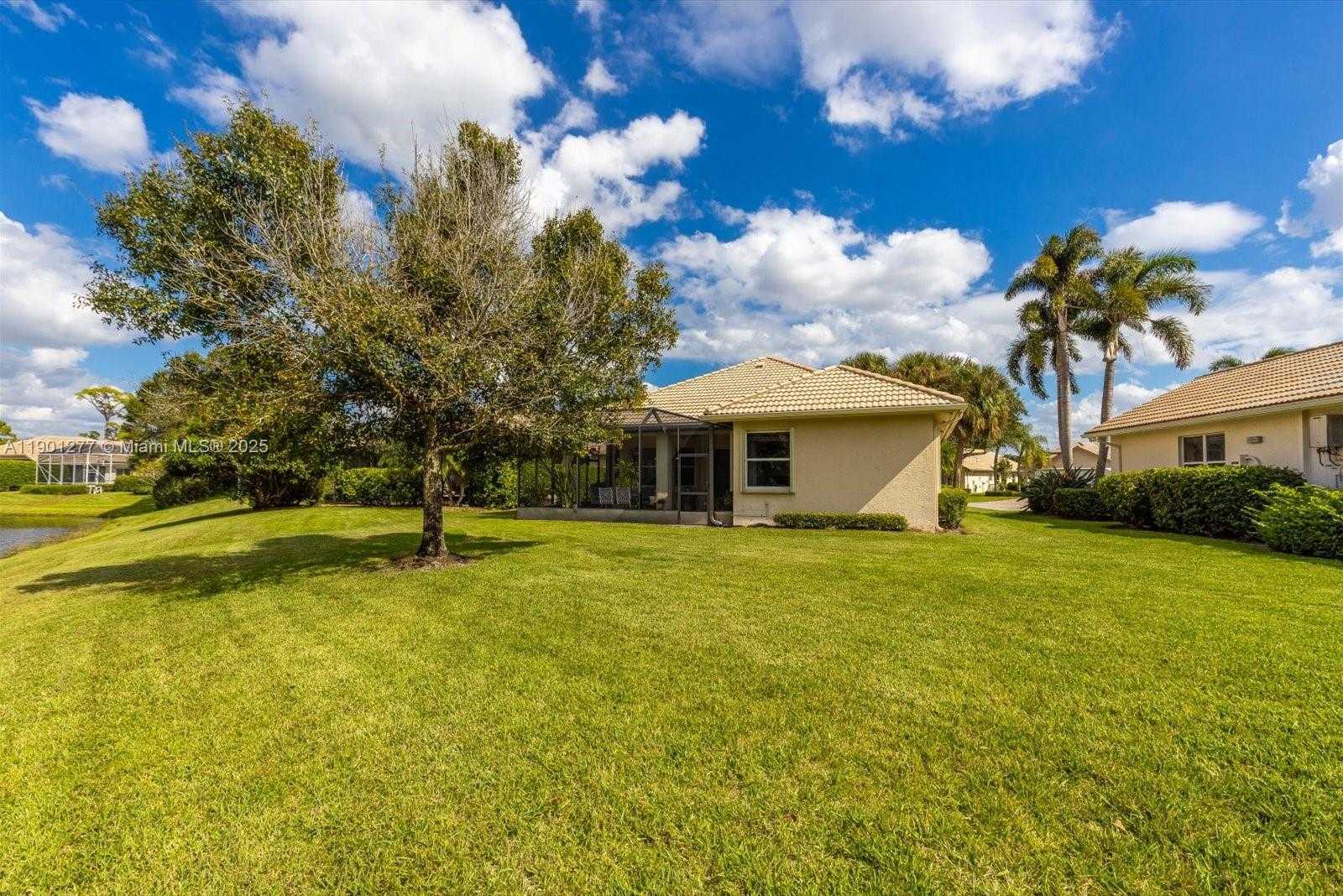 Small Image of 7309 MYSTIC WAY, Port St. Lucie Number 47