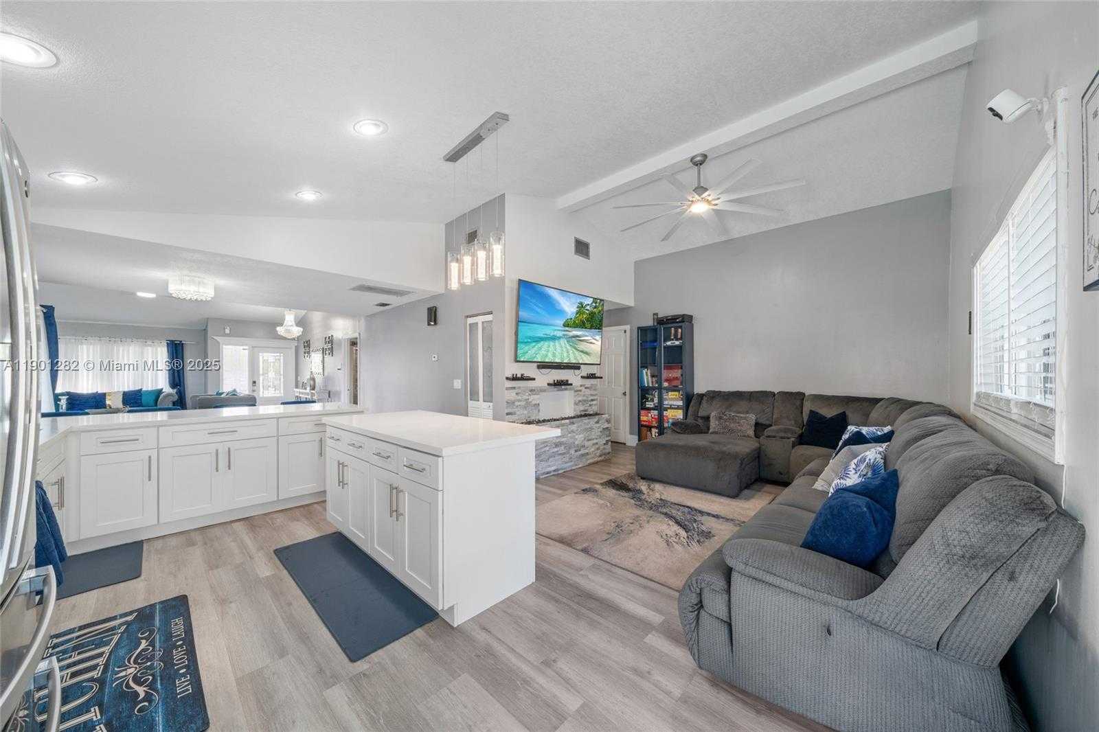 Small Image of 7461 NORTH WEST 36TH ST, Lauderhill Number 9