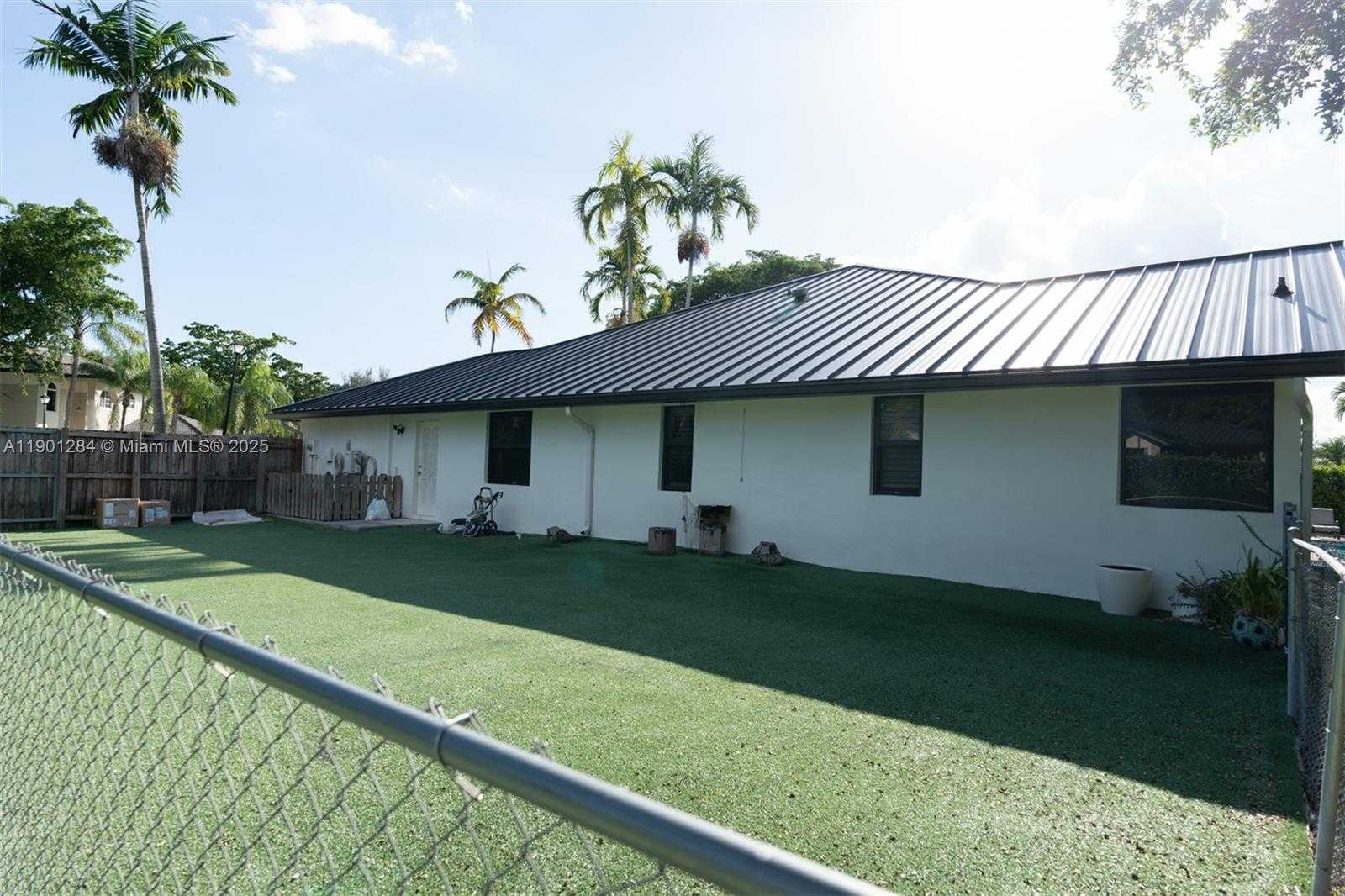 Small Image of 7761 SOUTH WEST 185TH ST, Cutler Bay Number 23