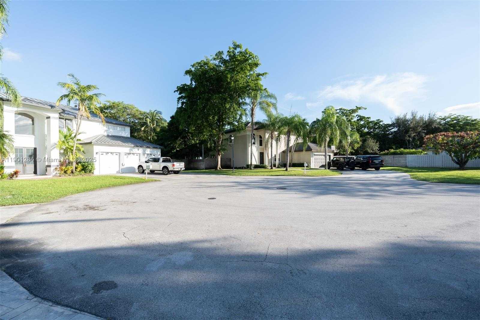 Small Image of 7761 SOUTH WEST 185TH ST, Cutler Bay Number 25