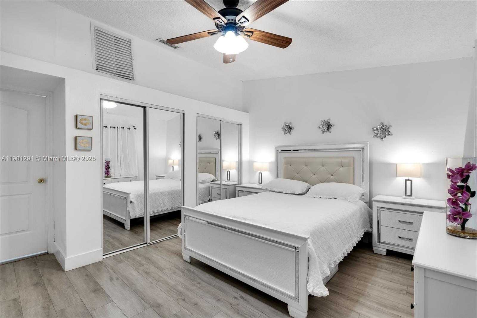 Small Image of 7531 WEST 29TH WAY, Hialeah Number 12