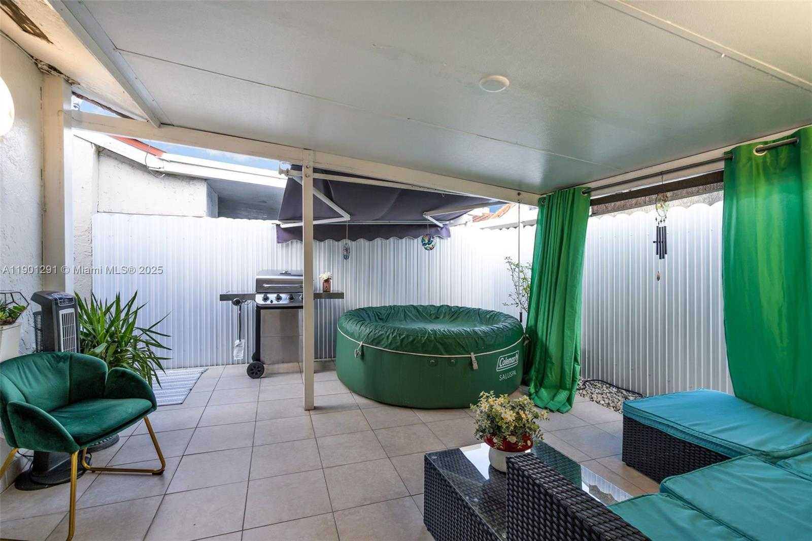 Small Image of 7531 WEST 29TH WAY, Hialeah Number 24