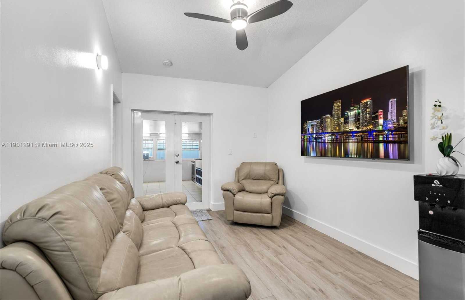 Small Image of 7531 WEST 29TH WAY, Hialeah Number 9