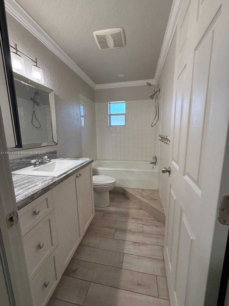 Small Image of 9546 SOUTH WEST ADAMS ST, Okeechobee Number 7