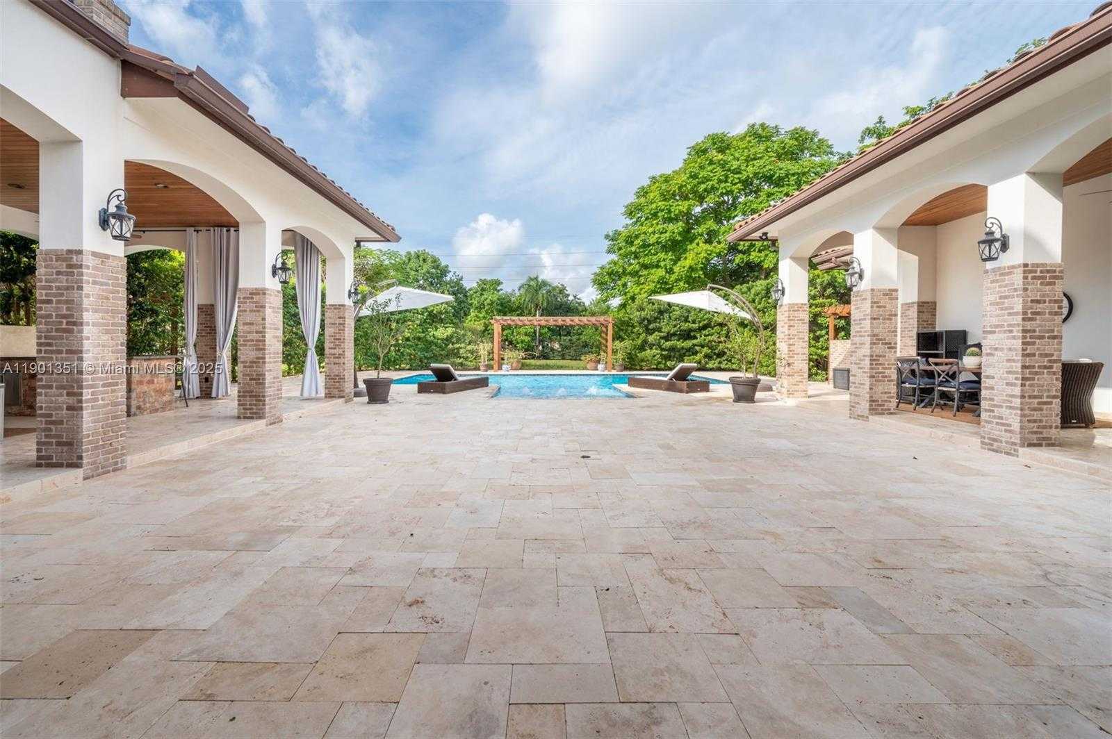 Small Image of 18951 SOUTH WEST 53RD ST, Southwest Ranches Number 10