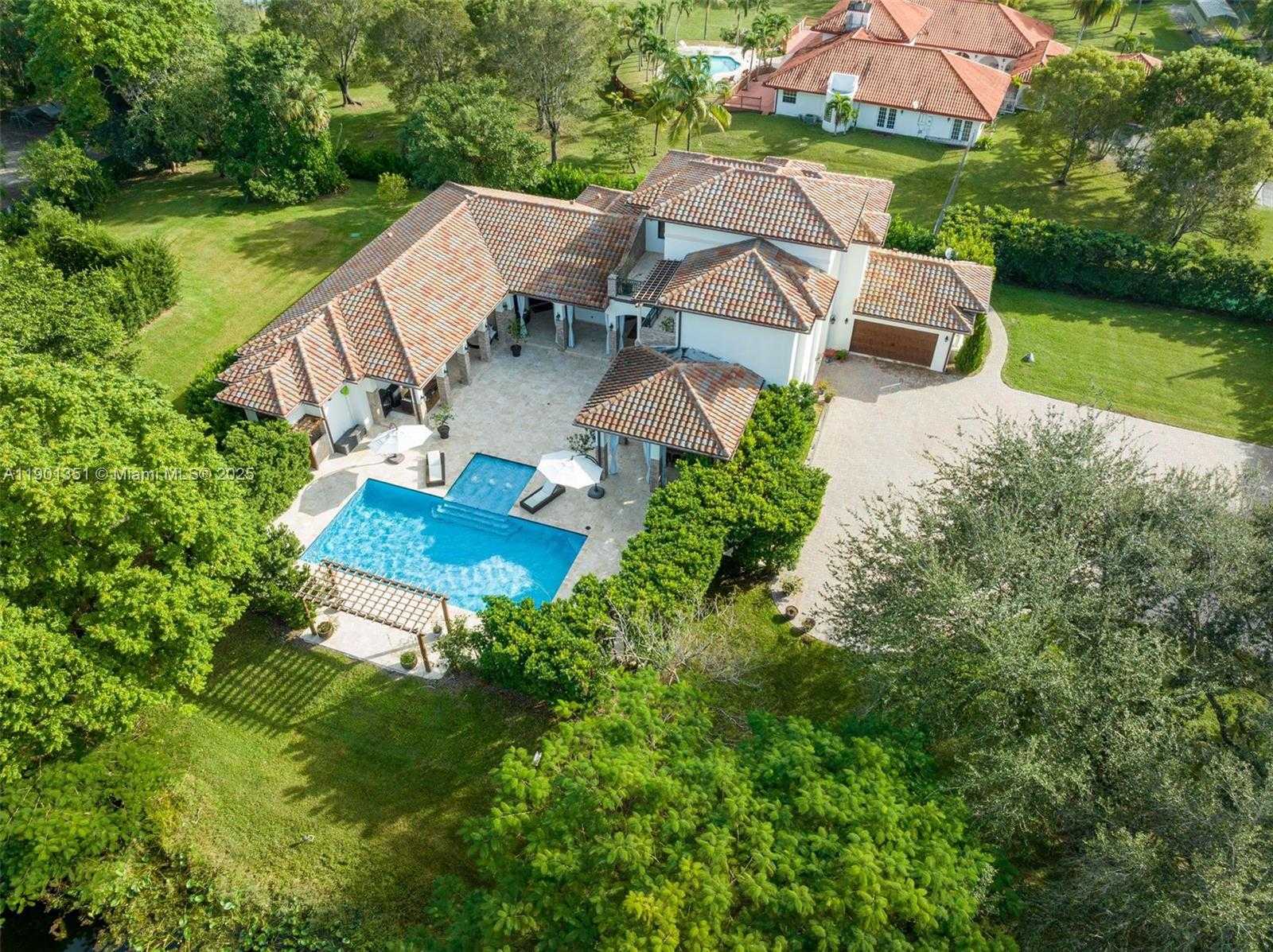 Small Image of 18951 SOUTH WEST 53RD ST, Southwest Ranches Number 50