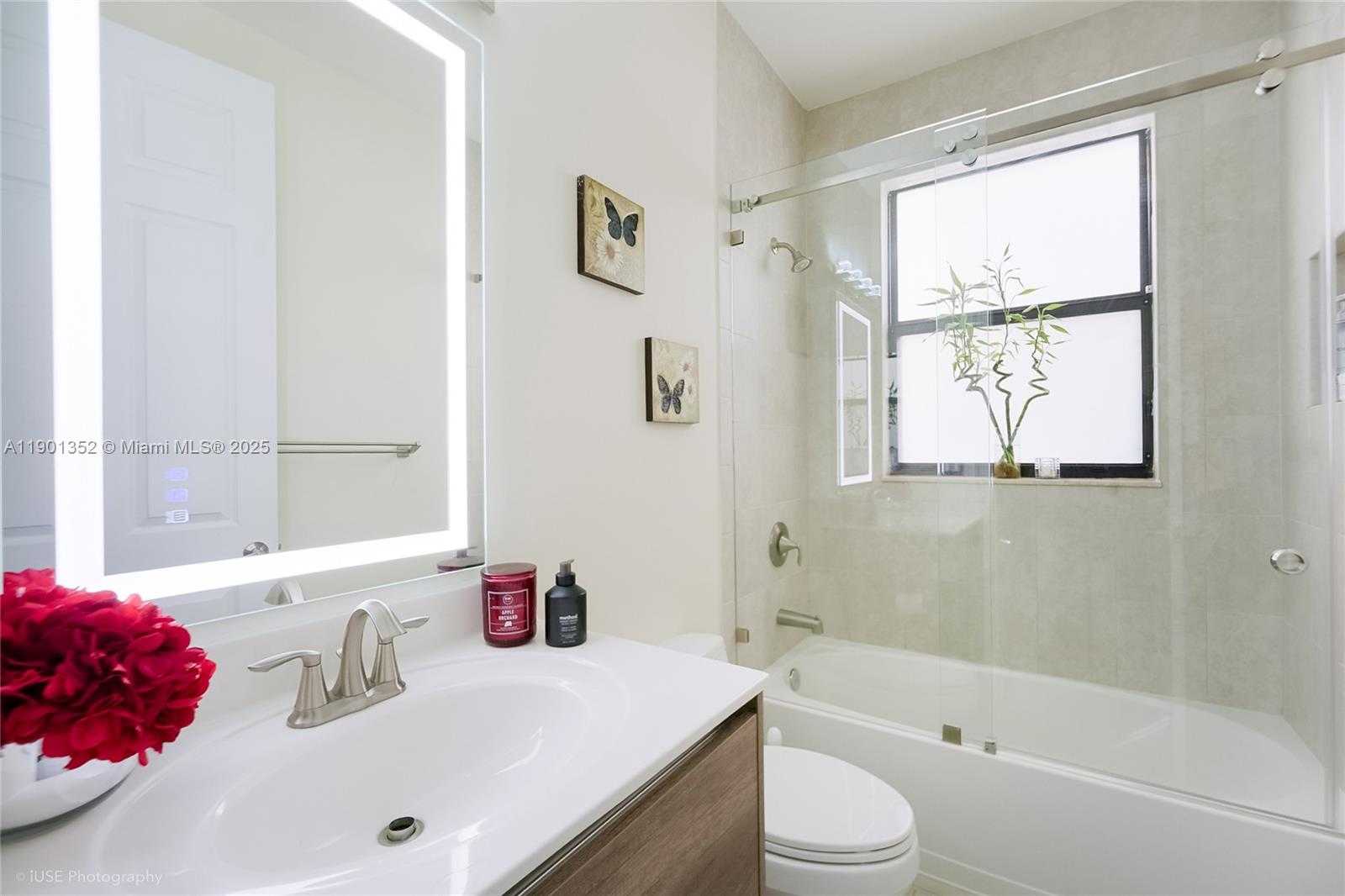 Small Image of 8723 NORTH WEST 102ND PL, Doral Number 12