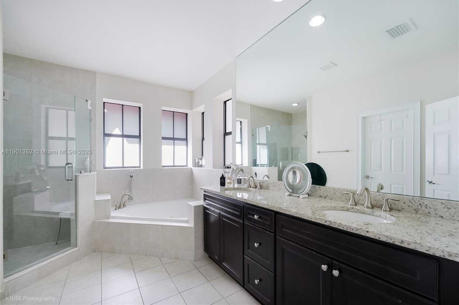 Small Image of 8723 NORTH WEST 102ND PL, Doral Number 15