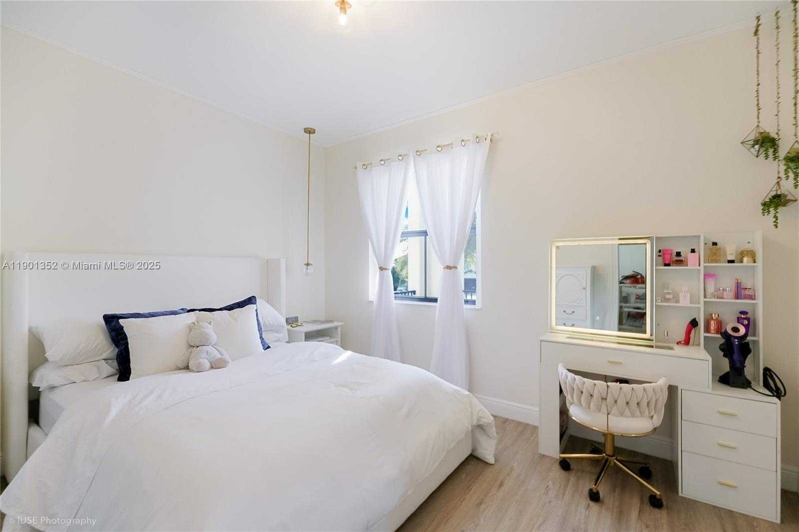 Small Image of 8723 NORTH WEST 102ND PL, Doral Number 18