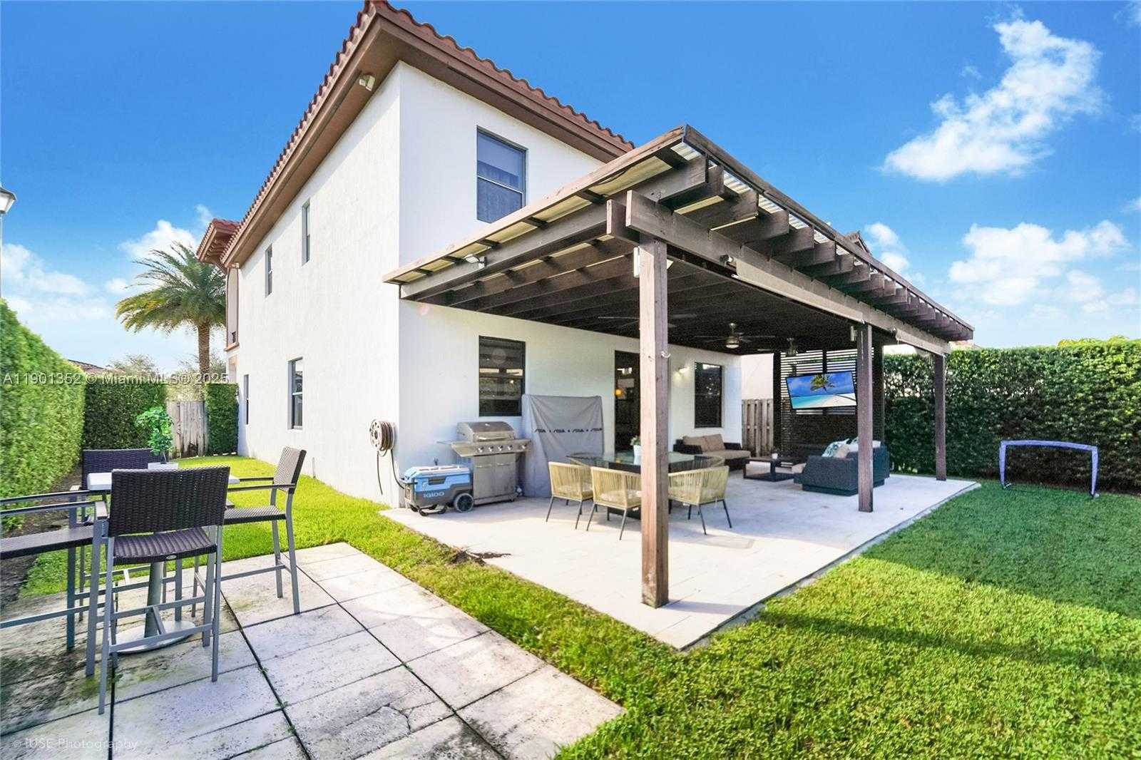 Small Image of 8723 NORTH WEST 102ND PL, Doral Number 9