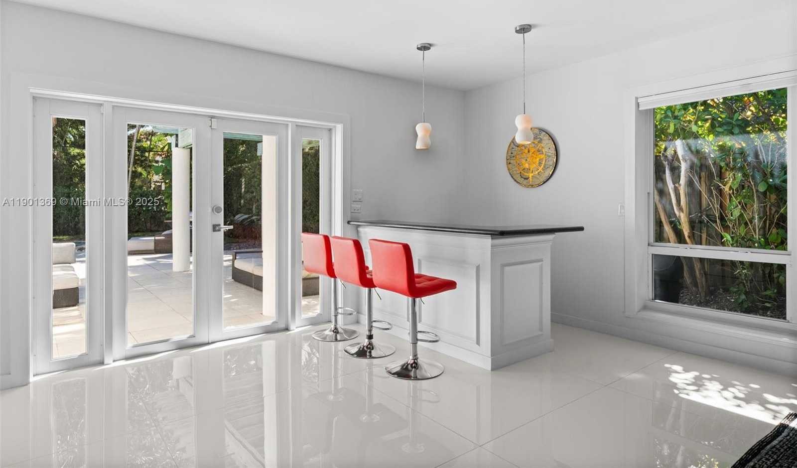 Small Image of 5055 NORTH BAY RD, Miami Beach Number 10