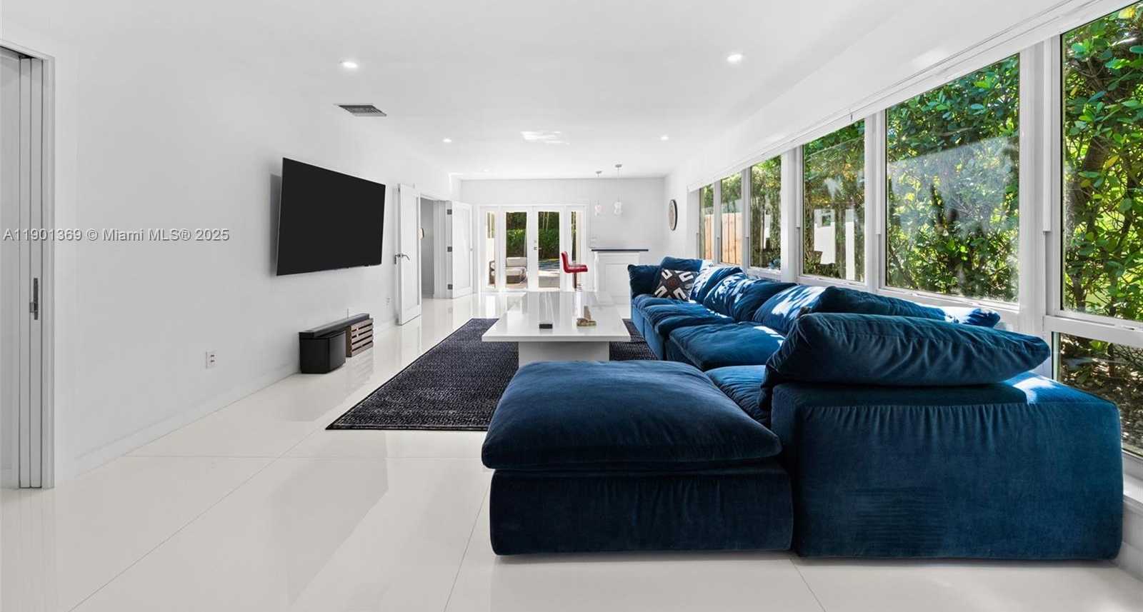 Small Image of 5055 NORTH BAY RD, Miami Beach Number 18