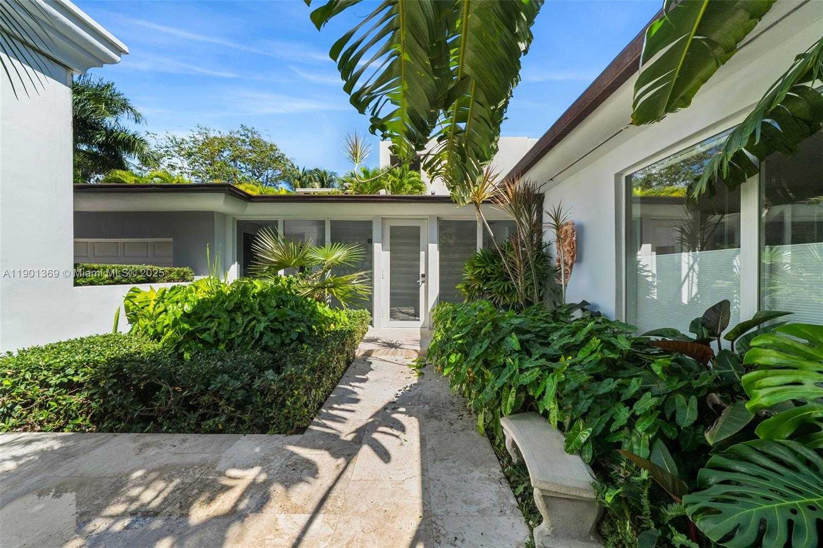Small Image of 5055 NORTH BAY RD, Miami Beach Number 22