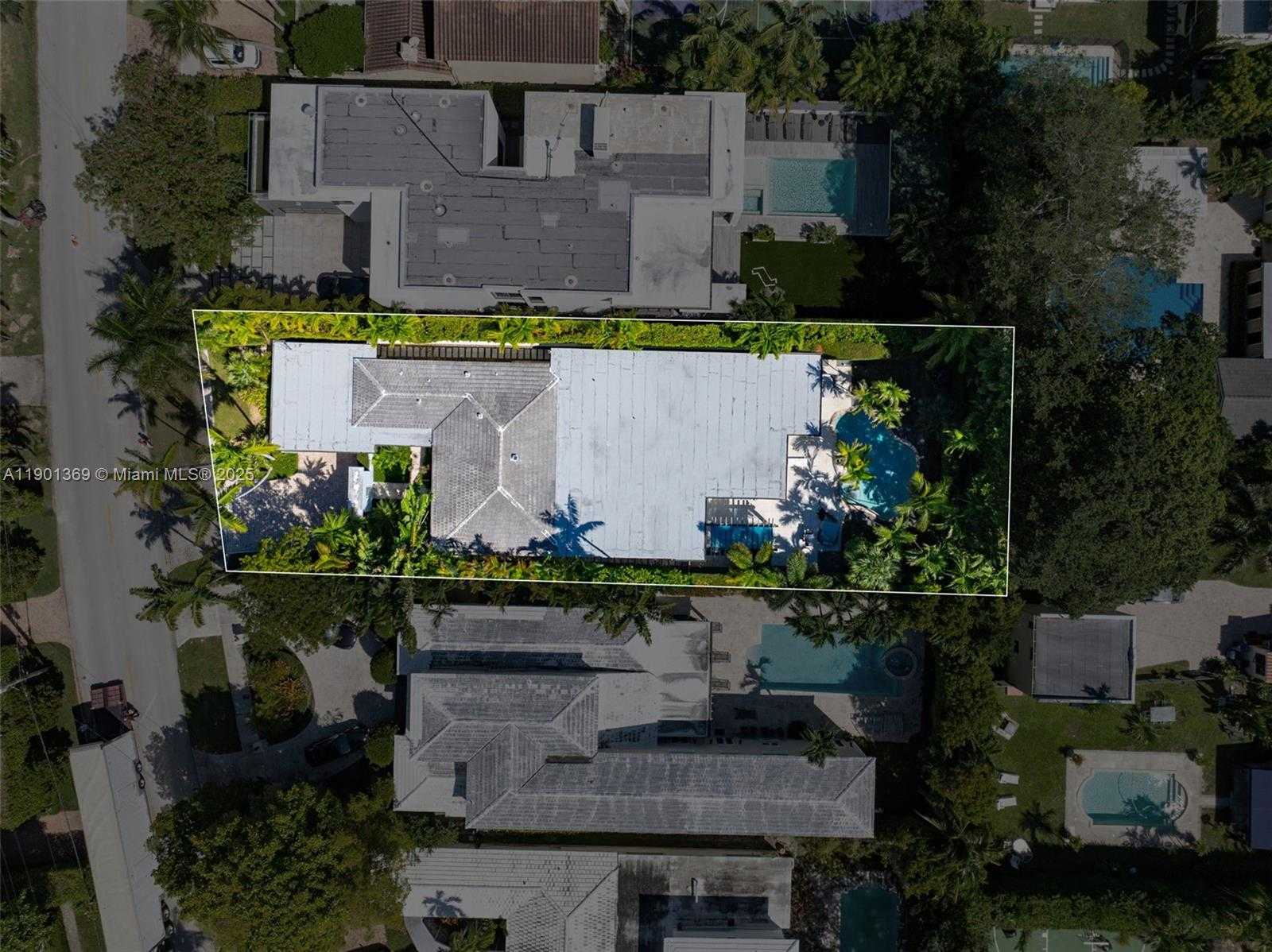 Small Image of 5055 NORTH BAY RD, Miami Beach Number 28