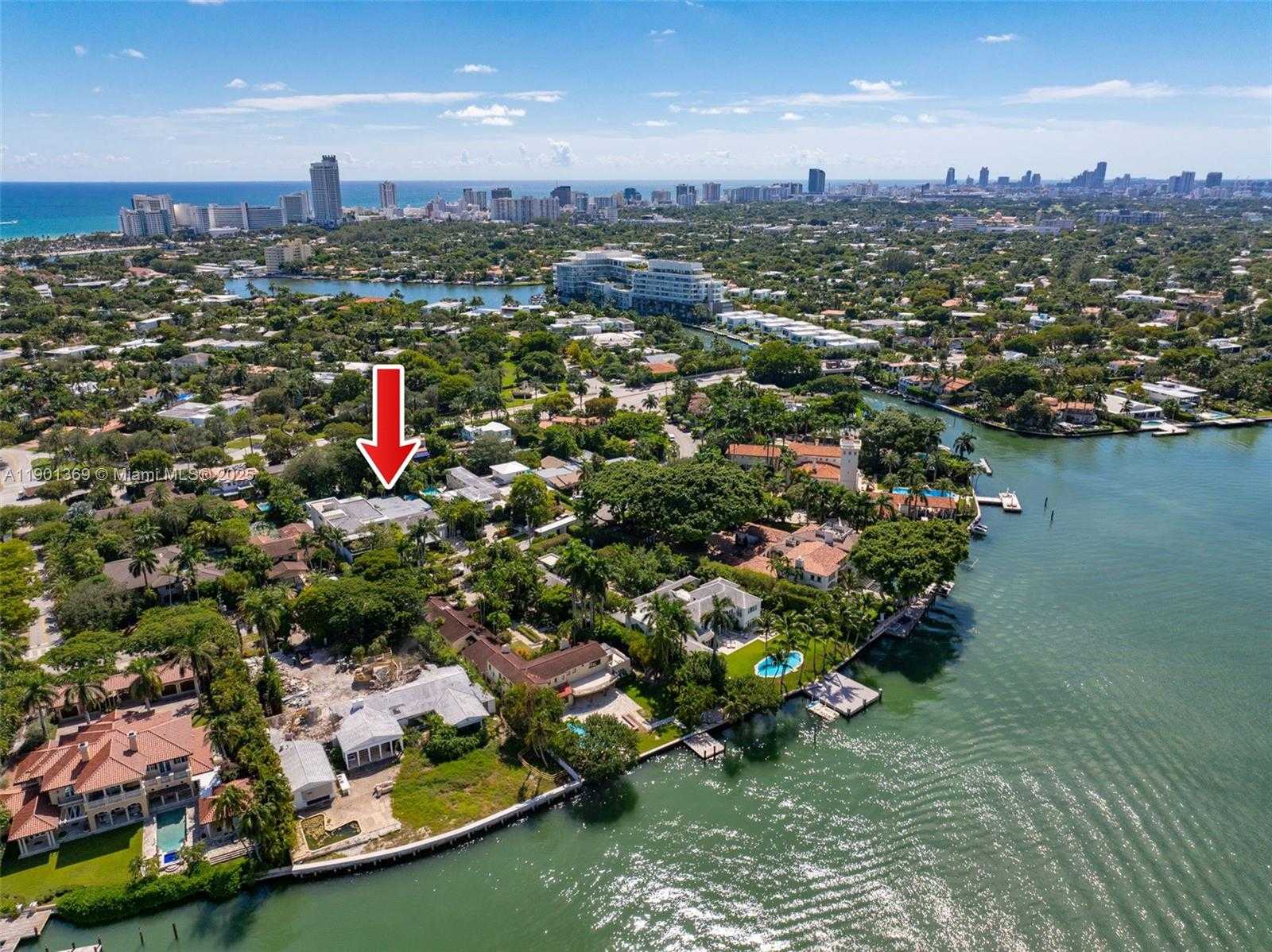 Small Image of 5055 NORTH BAY RD, Miami Beach Number 29