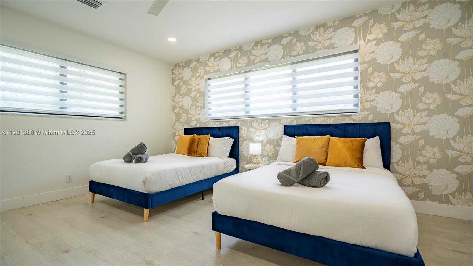 Small Image of 1141 NORTH NORTHLAKE DR, Hollywood Number 18