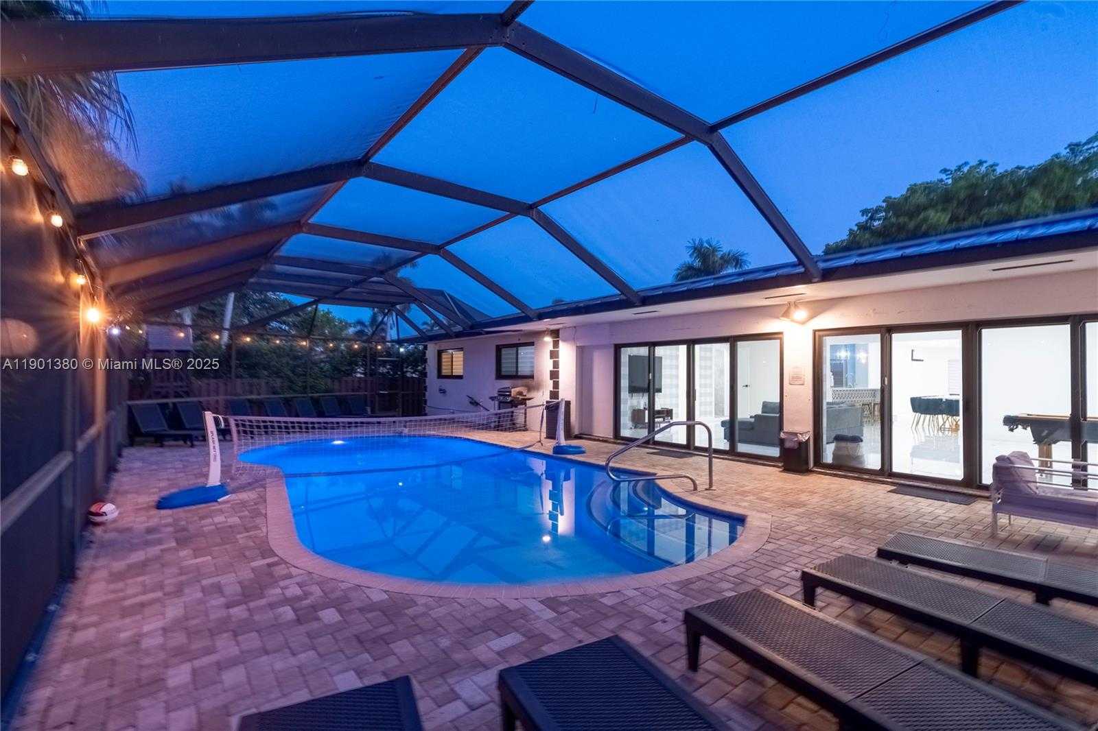 Small Image of 1141 NORTH NORTHLAKE DR, Hollywood Number 47