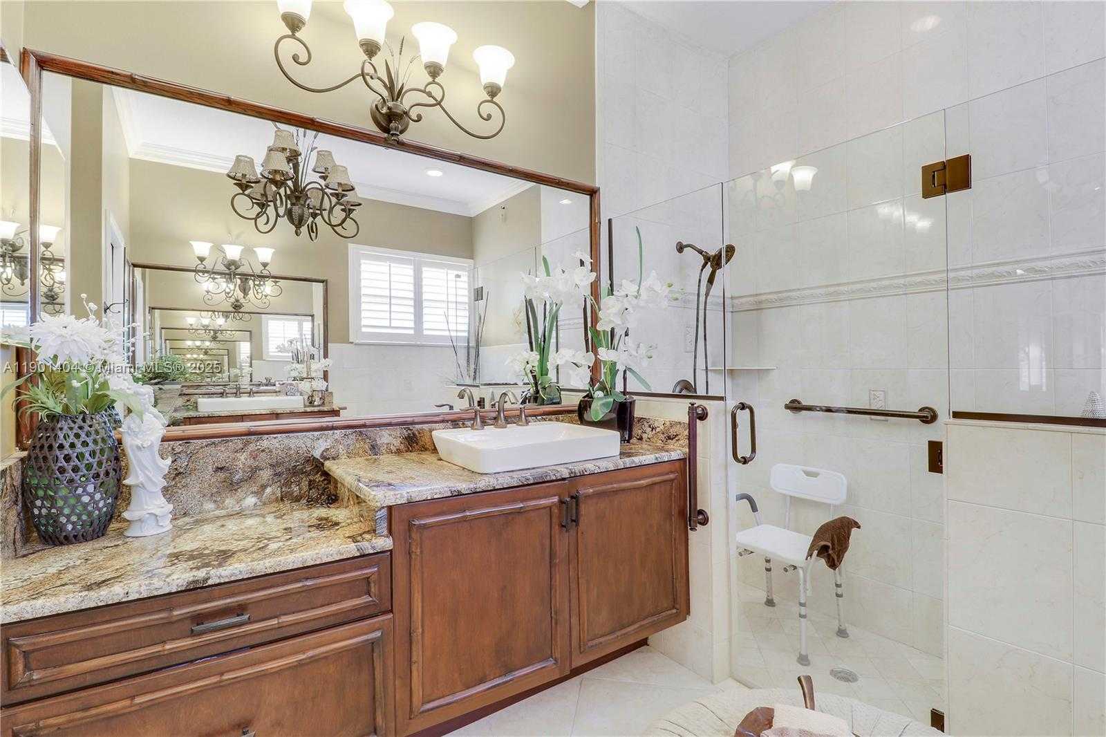 Small Image of 330 NORTH WEST SHOREVIEW DR, Saint Lucie West Number 27