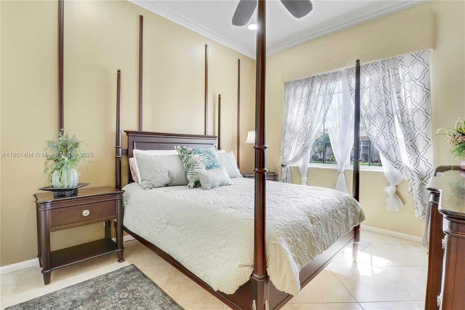 Small Image of 330 NORTH WEST SHOREVIEW DR, Saint Lucie West Number 29