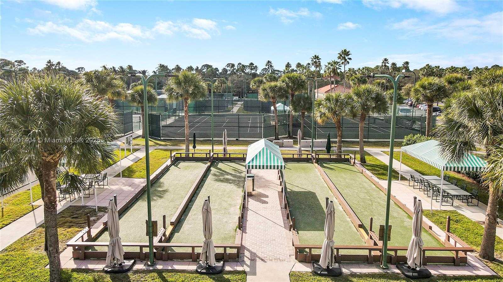 Small Image of 330 NORTH WEST SHOREVIEW DR, Saint Lucie West Number 52