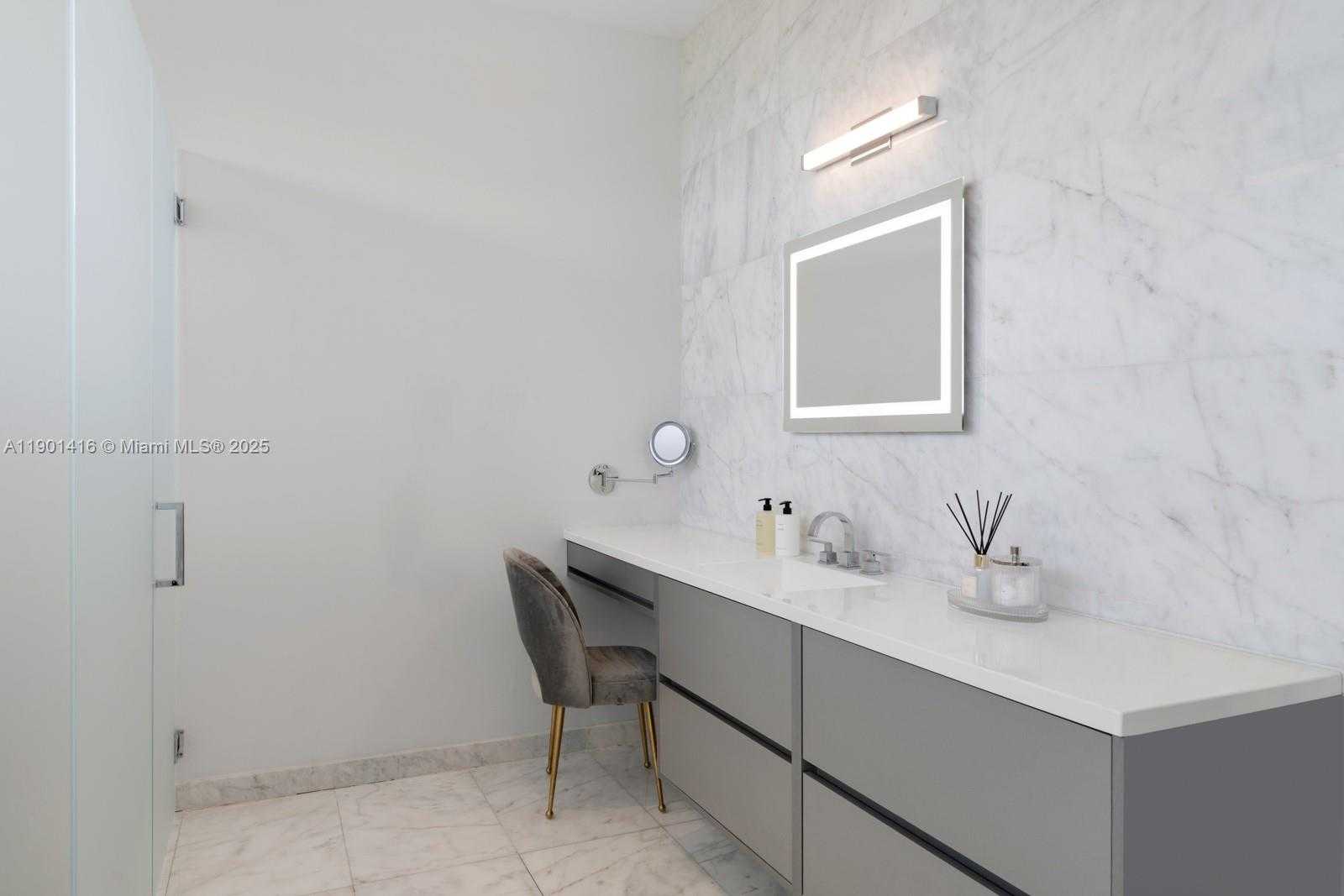 Small Image of 4520 NORTH MERIDIAN AVE, Miami Beach Number 18