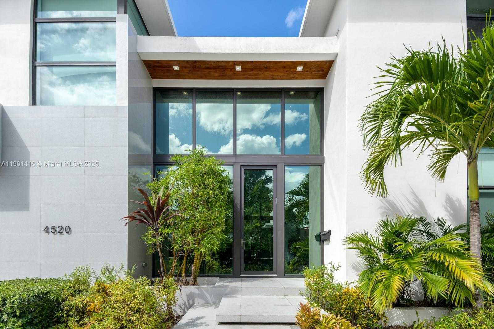 Small Image of 4520 NORTH MERIDIAN AVE, Miami Beach Number 30