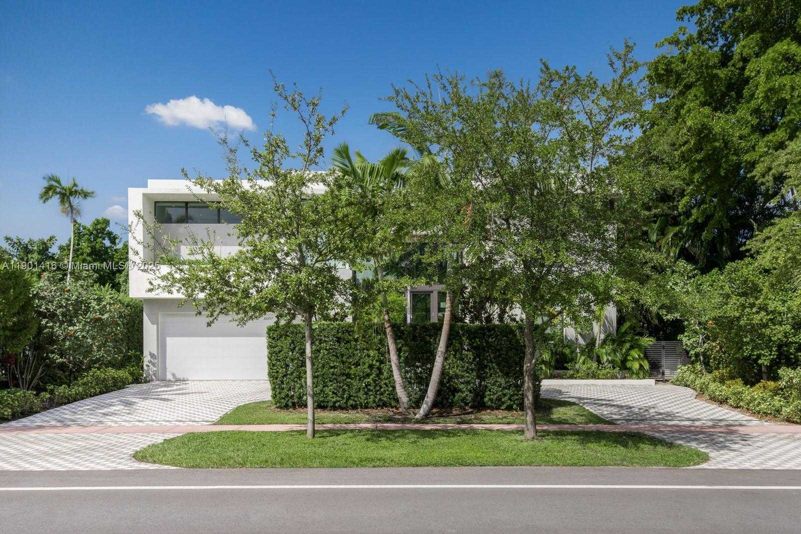 Small Image of 4520 NORTH MERIDIAN AVE, Miami Beach Number 32
