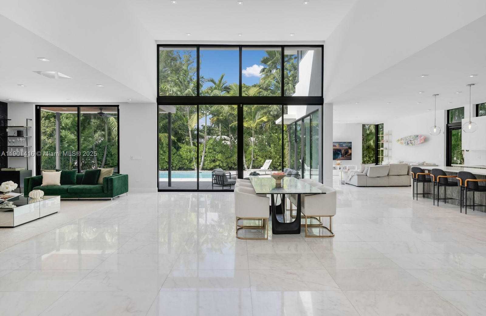 Small Image of 4520 NORTH MERIDIAN AVE, Miami Beach Number 4