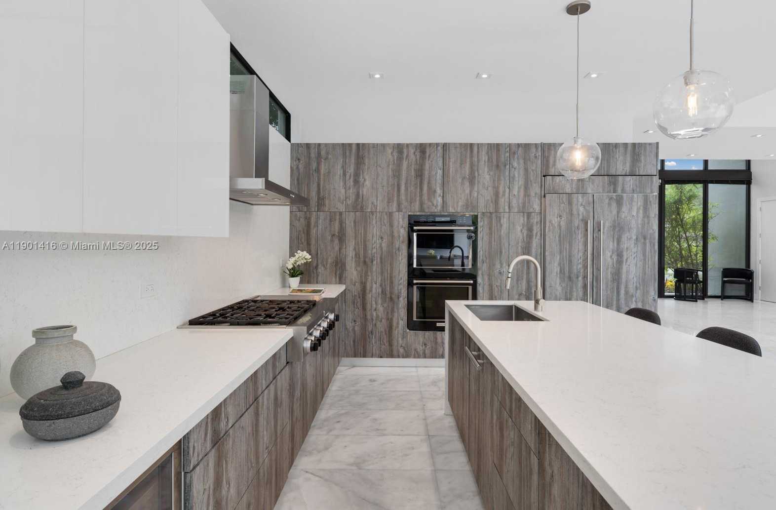 Small Image of 4520 NORTH MERIDIAN AVE, Miami Beach Number 9