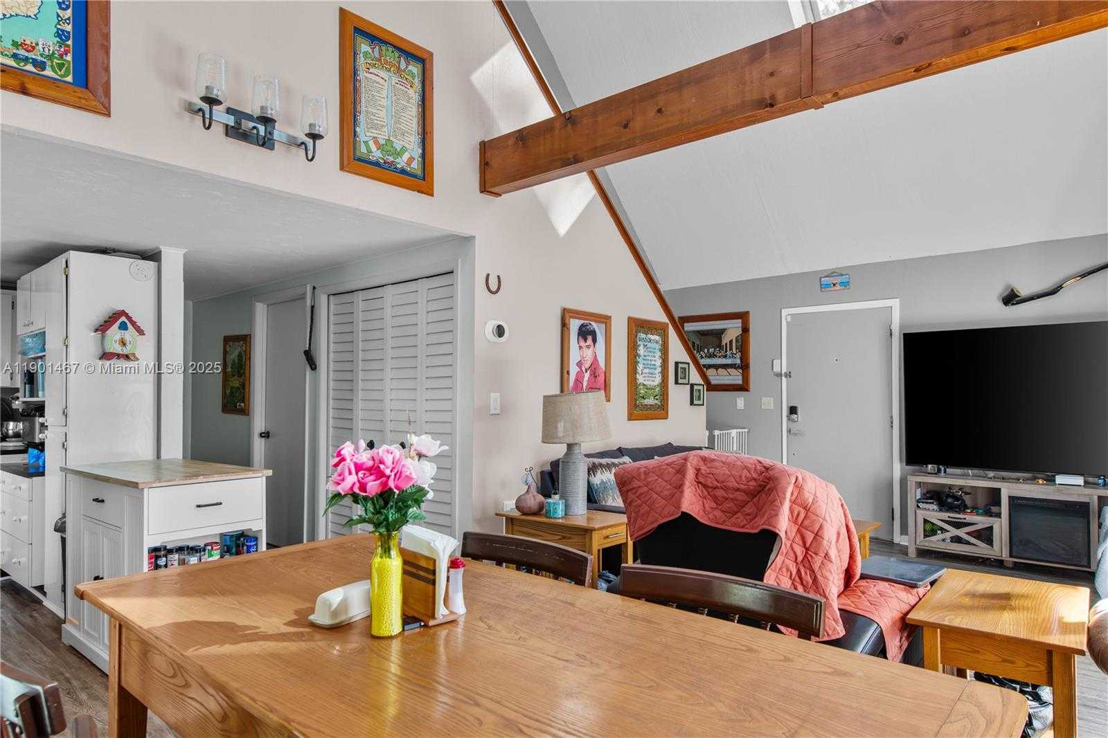 Imagen de Pequeño Objeto