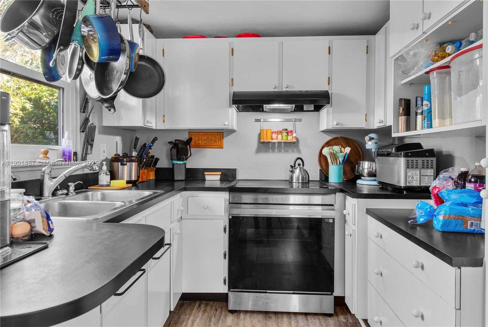 Imagen de Pequeño Objeto