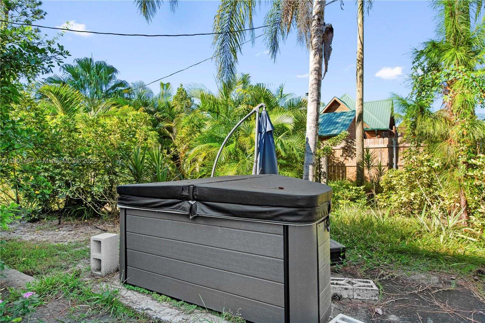 Imagen de Pequeño Objeto