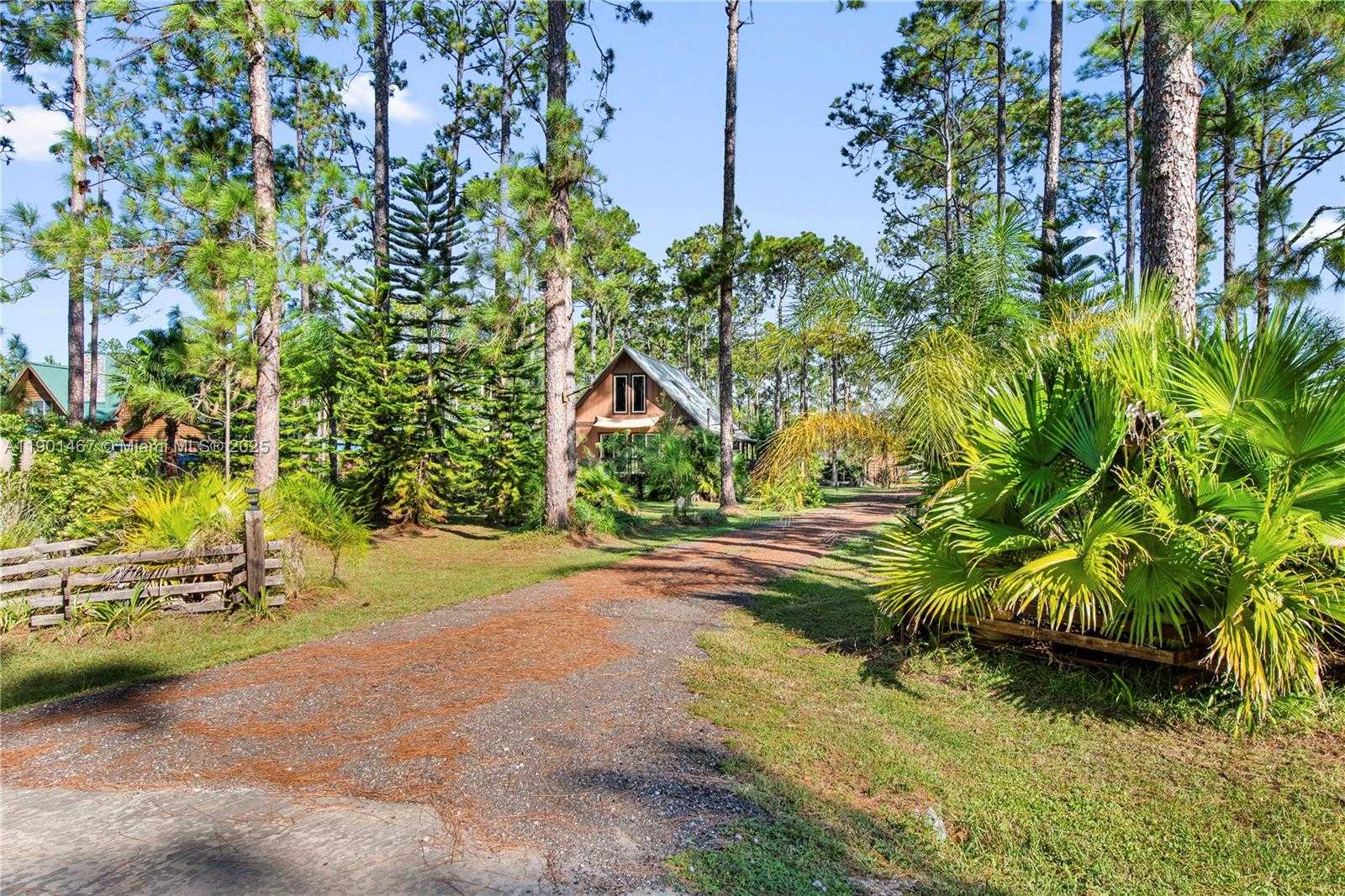 Imagen de Pequeño Objeto