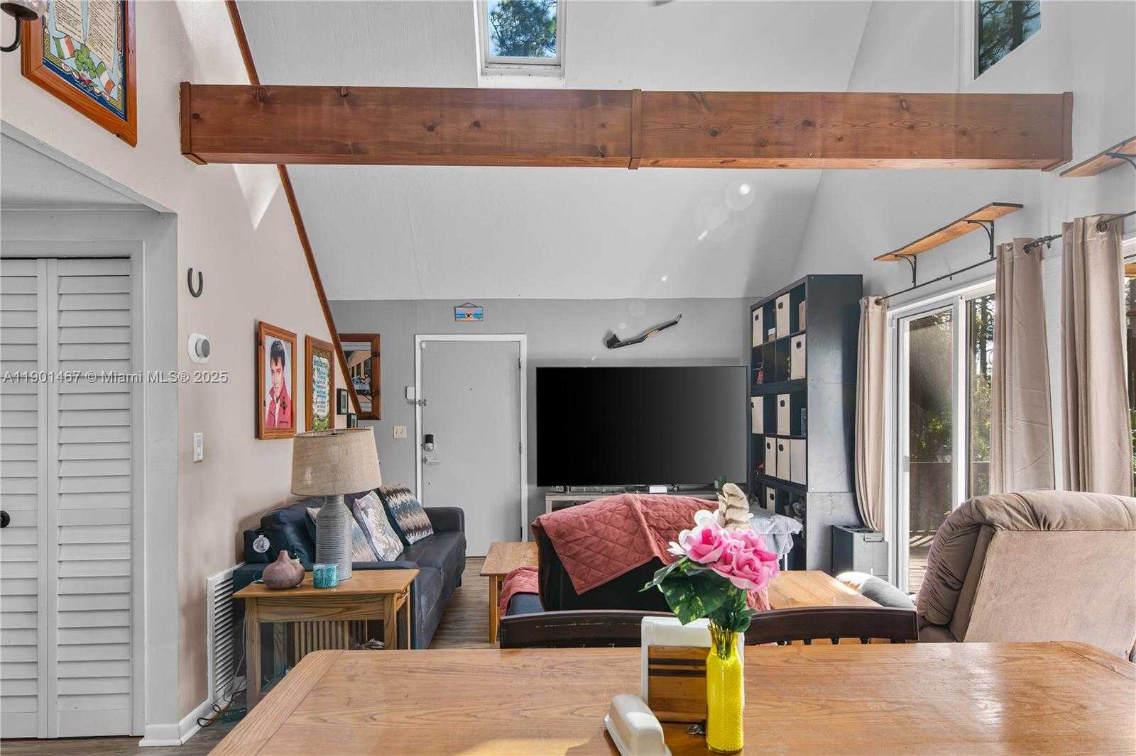 Imagen de Pequeño Objeto