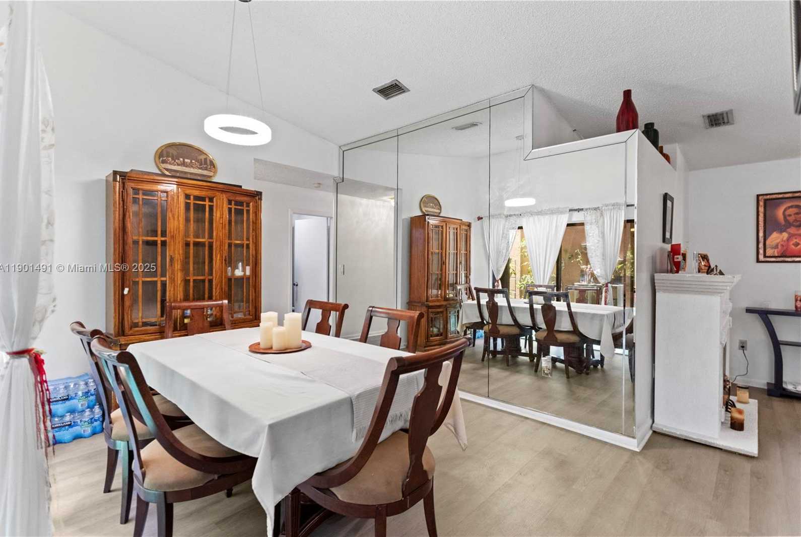 Small Image of 17320 NORTH WEST 66TH PL, Hialeah Number 38