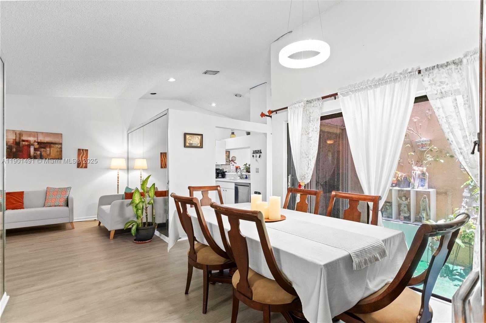 Small Image of 17320 NORTH WEST 66TH PL, Hialeah Number 39