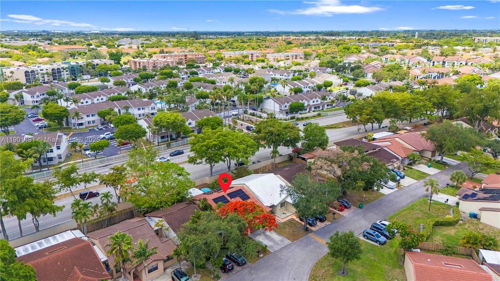 Small Image of 17320 NORTH WEST 66TH PL, Hialeah Number 48