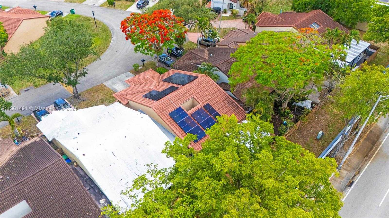 Small Image of 17320 NORTH WEST 66TH PL, Hialeah Number 51