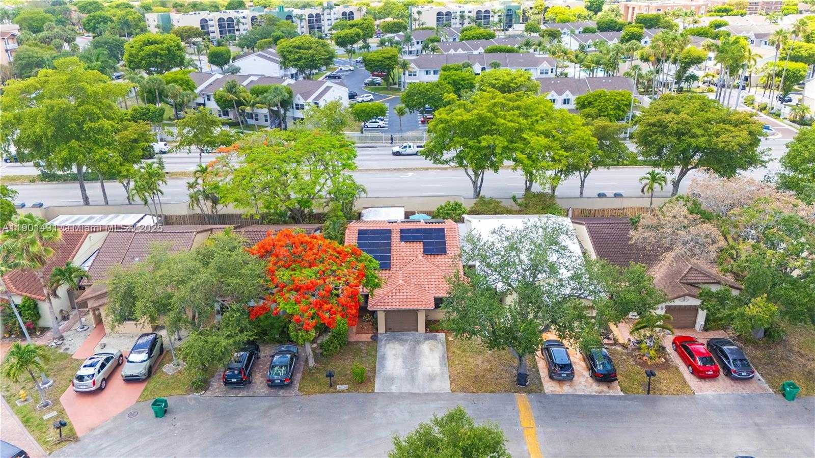 Small Image of 17320 NORTH WEST 66TH PL, Hialeah Number 55