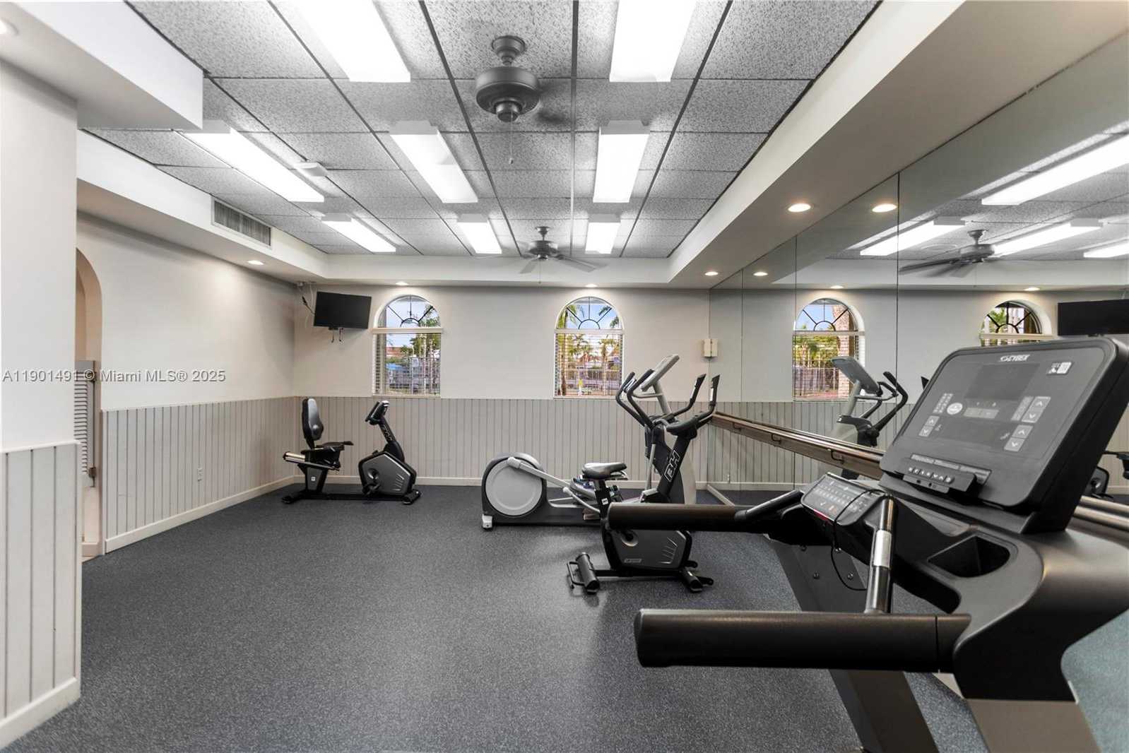 Small Image of 17320 NORTH WEST 66TH PL, Hialeah Number 9