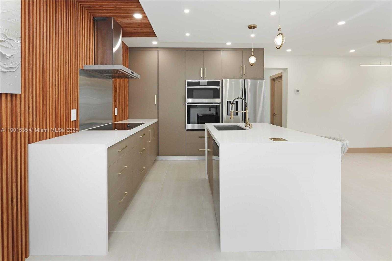 Small Image of 1620 MCKINLEY ST, Hollywood Number 11