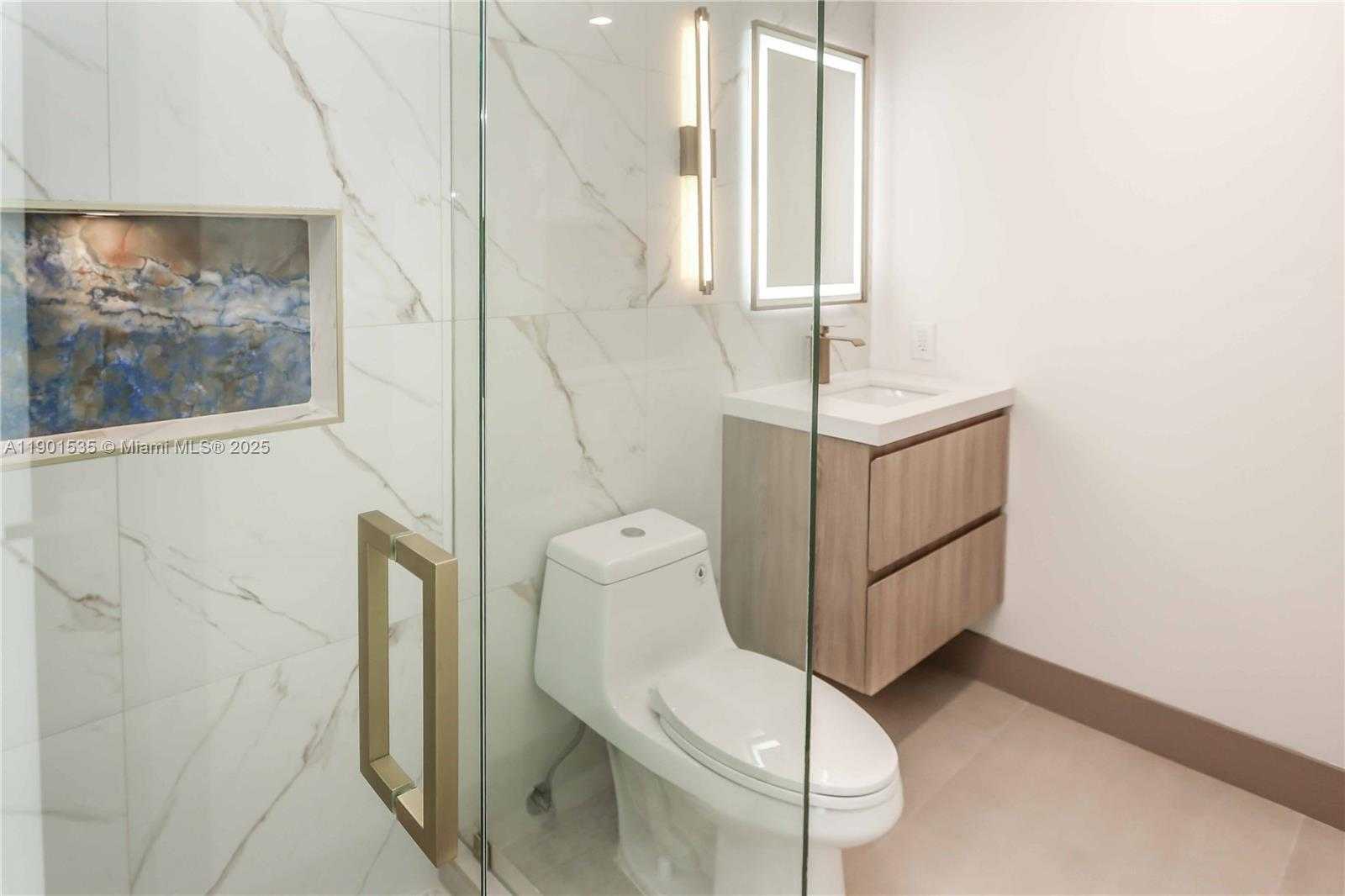 Small Image of 1620 MCKINLEY ST, Hollywood Number 15