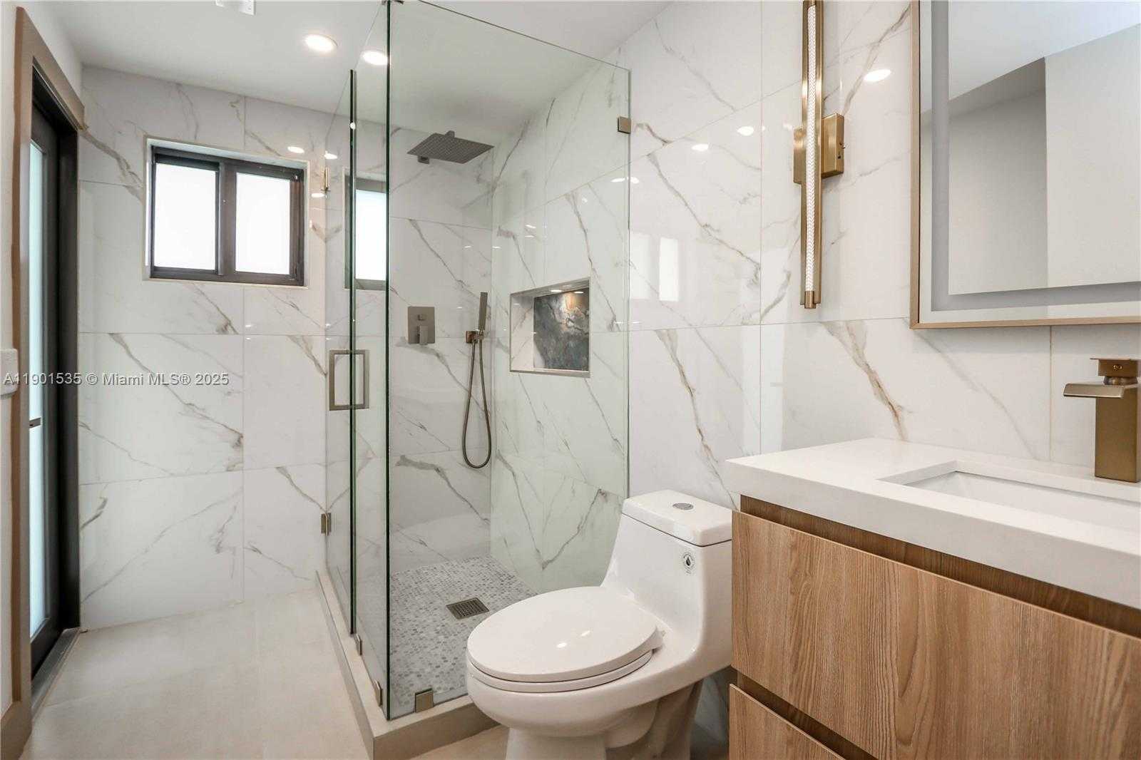 Small Image of 1620 MCKINLEY ST, Hollywood Number 16