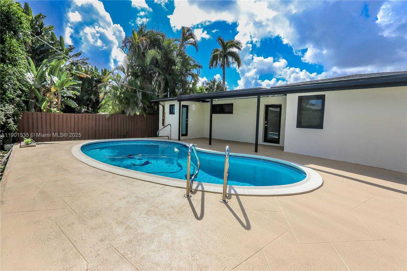 Small Image of 1620 MCKINLEY ST, Hollywood Number 27