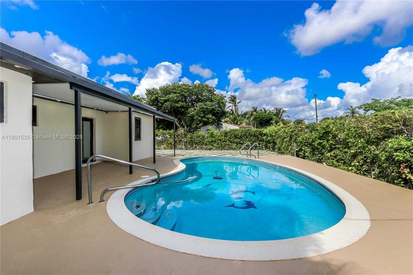 Small Image of 1620 MCKINLEY ST, Hollywood Number 30