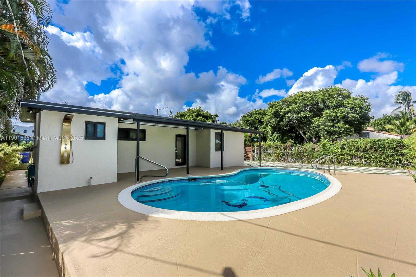 Small Image of 1620 MCKINLEY ST, Hollywood Number 31