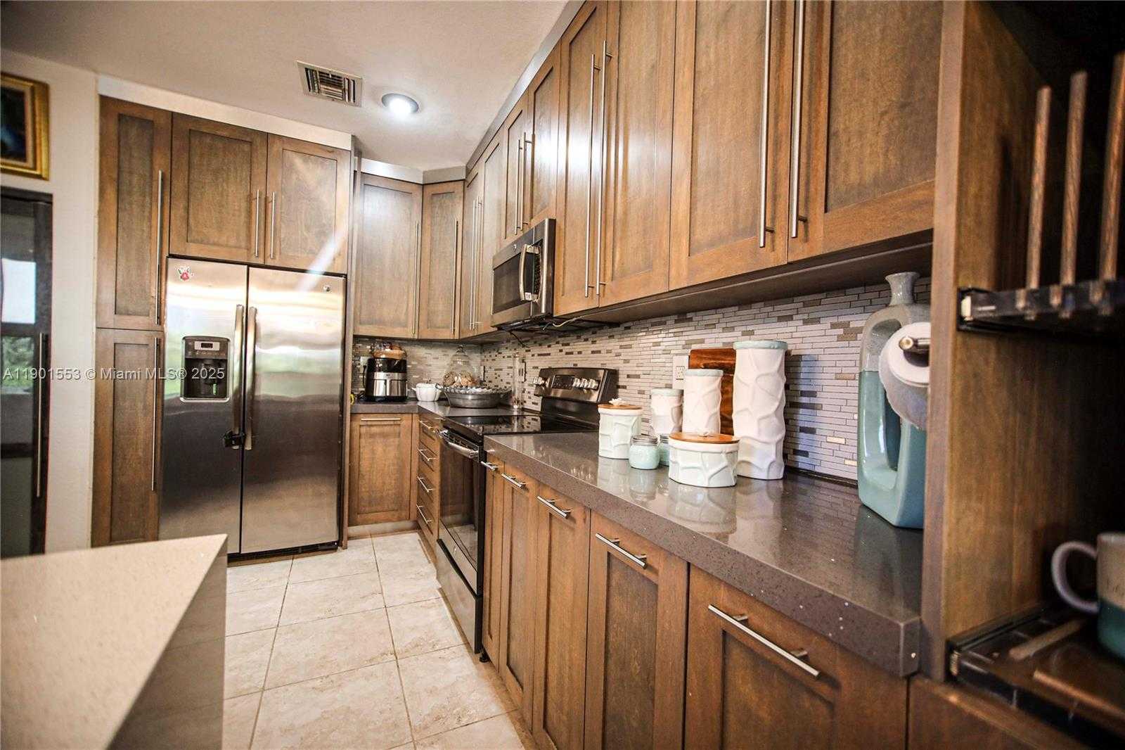 Small Image of 11863 SOUTH WEST 233RD TER, Homestead Number 22