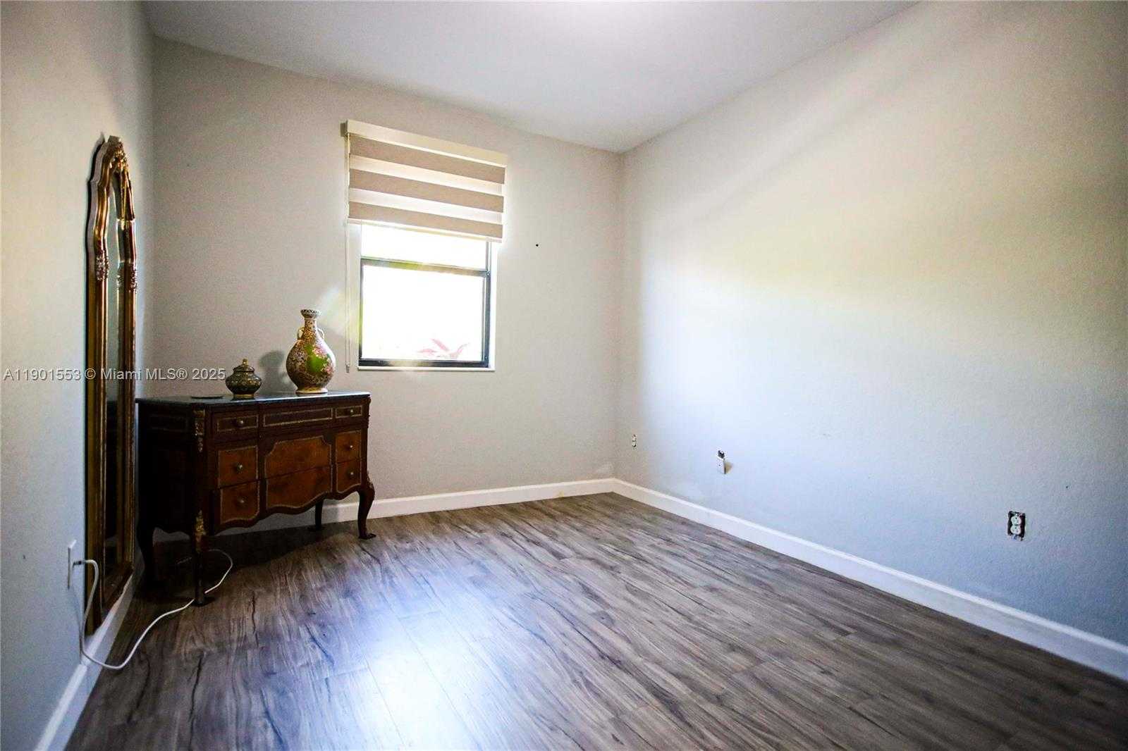Small Image of 11863 SOUTH WEST 233RD TER, Homestead Number 35